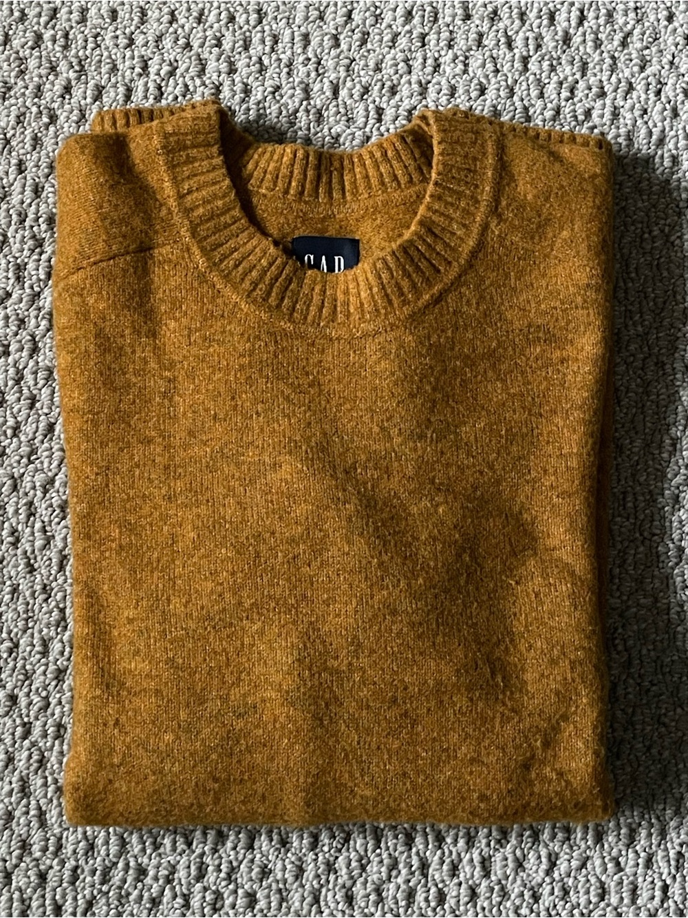 GAP recycled shaggy crewneck sweater, size small, good condition!